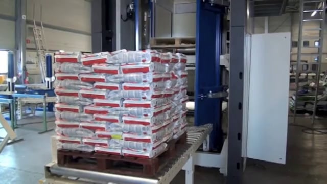 5009 Petfood horizontal infeed 10kg - SYMACH Palletizers
